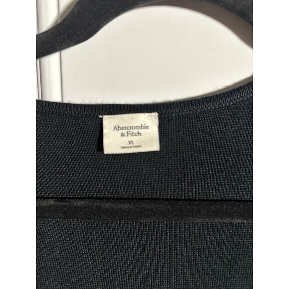 Abercrombie & Fitch Zip Up
Notch Neck Slim Sweater - Picture 3 of 6